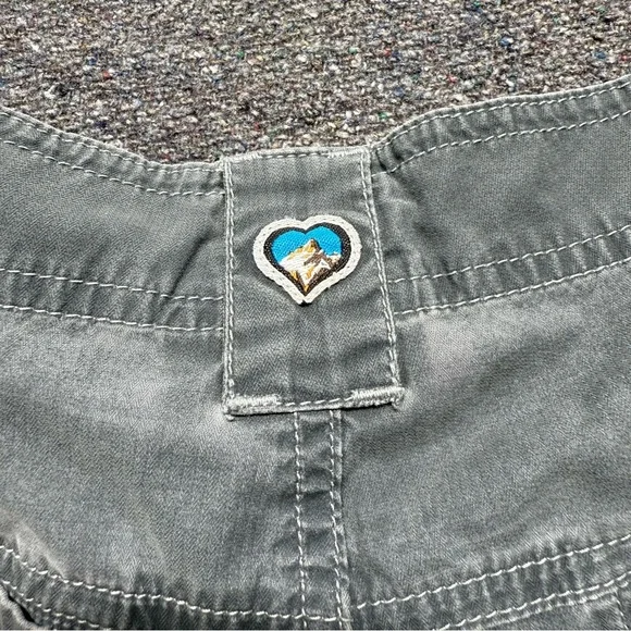 Kuhl Gray Lightweight Shorts Size 6 - Picture 9 of 9